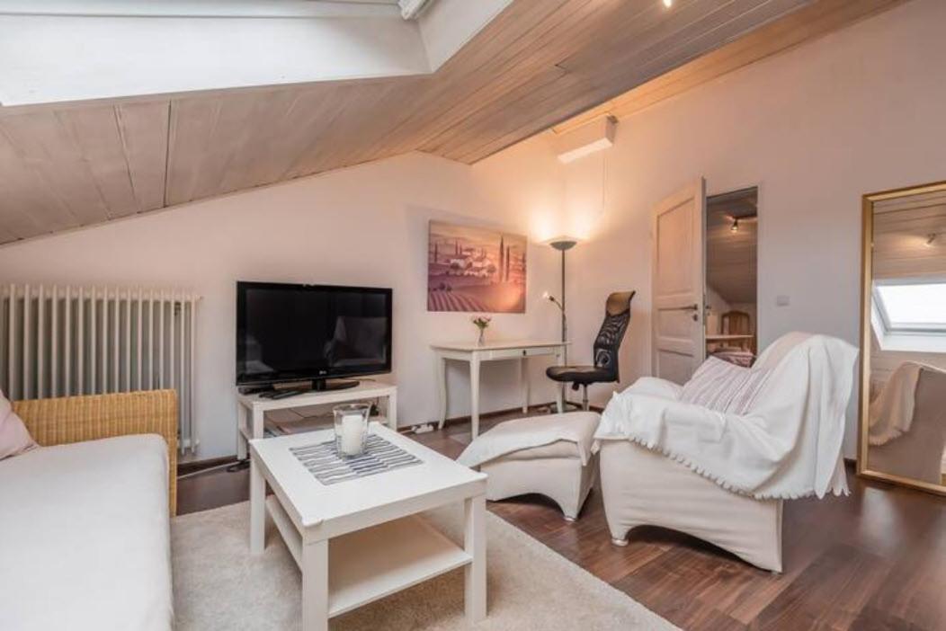 Modernes Apartment Zum Wohlfuehlen 科尔伯莫尔 外观 照片