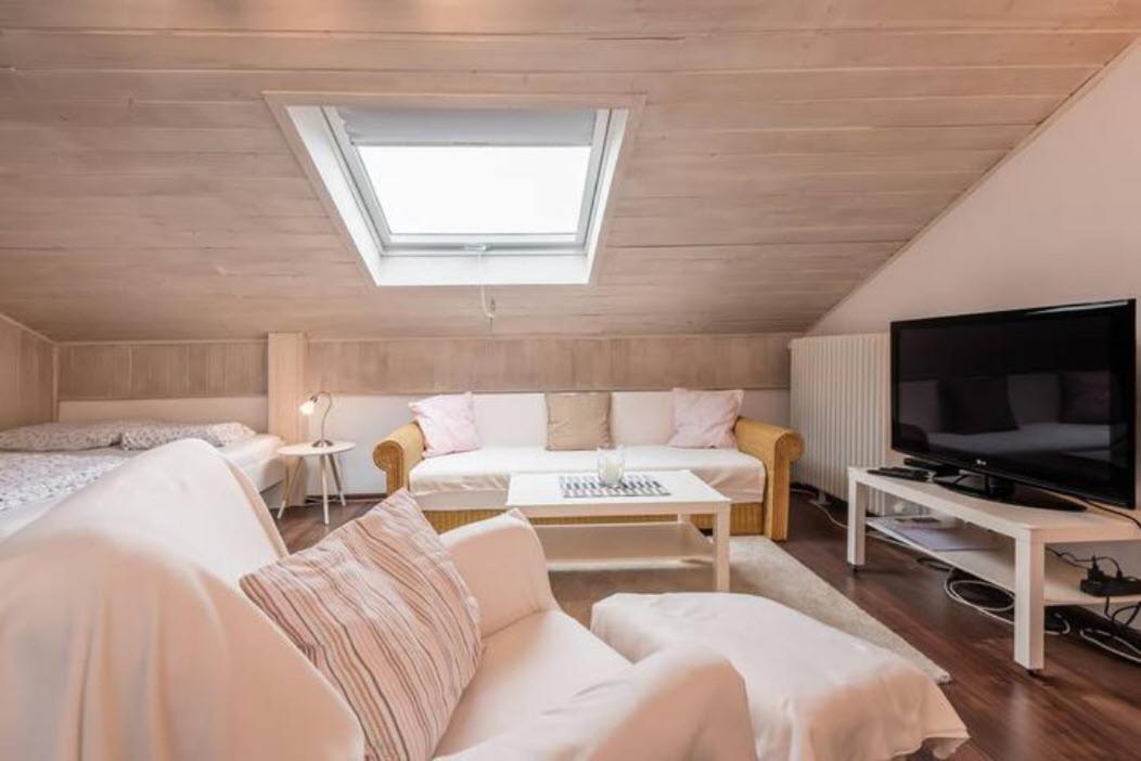 Modernes Apartment Zum Wohlfuehlen 科尔伯莫尔 外观 照片